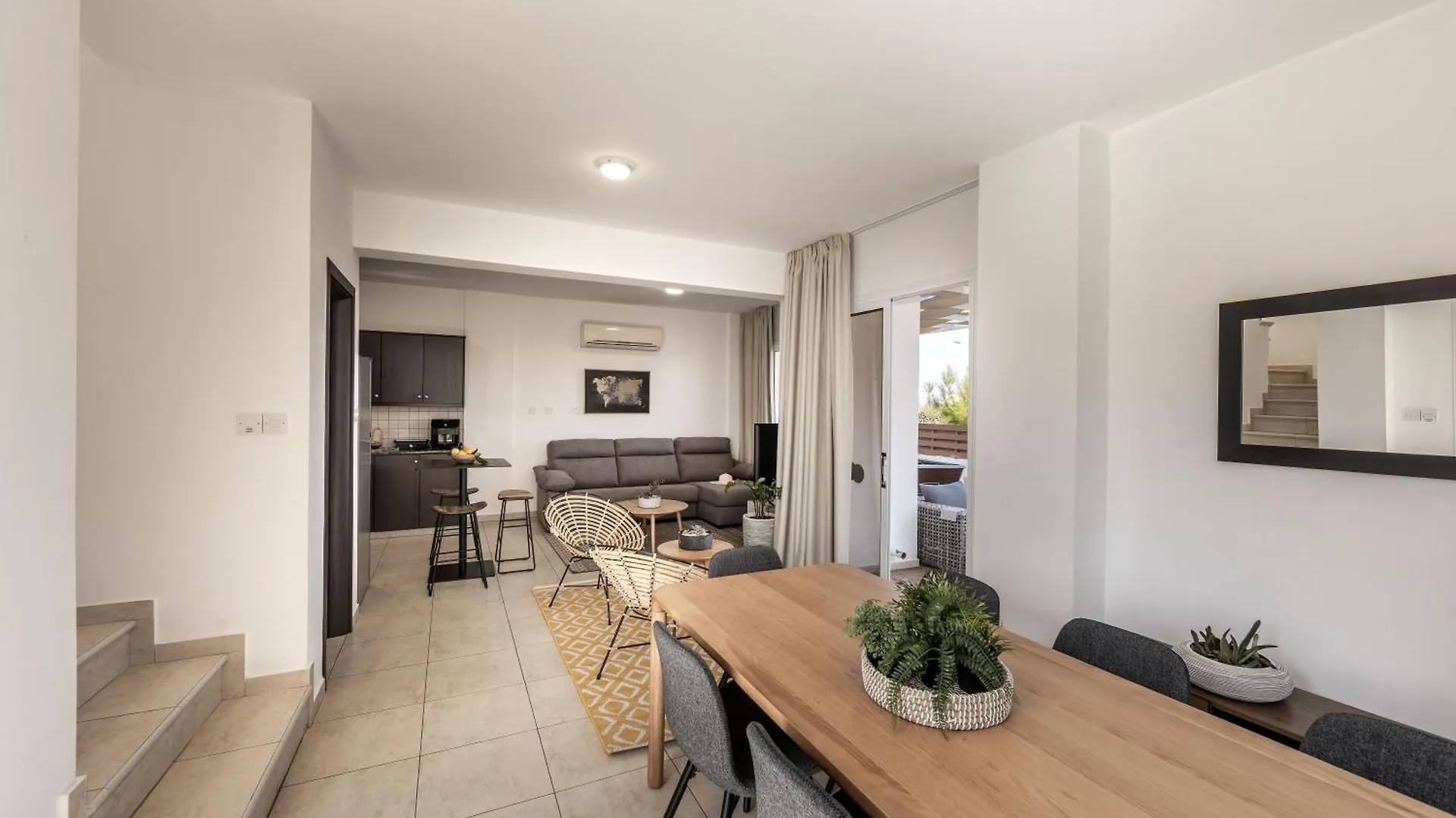 Villa Protaras View 9 Central Protaras -Fig Tree Bay-Jacuzzi-Hot Tub Holiday home