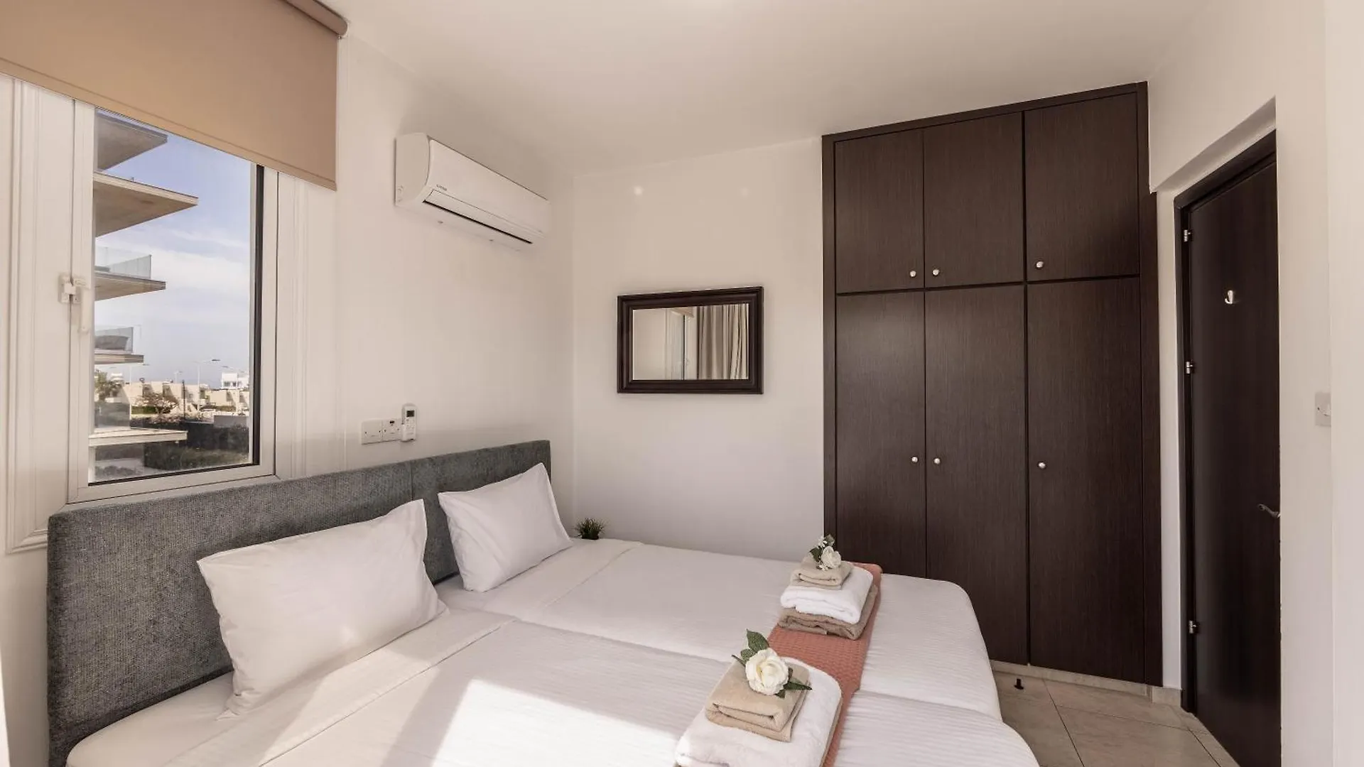Villa Protaras View 9 Central Protaras -Fig Tree Bay-Jacuzzi-Hot Tub 0*,